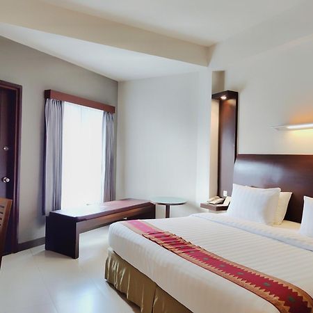 Lombok Garden Hotel Mataram Zewnętrze zdjęcie
