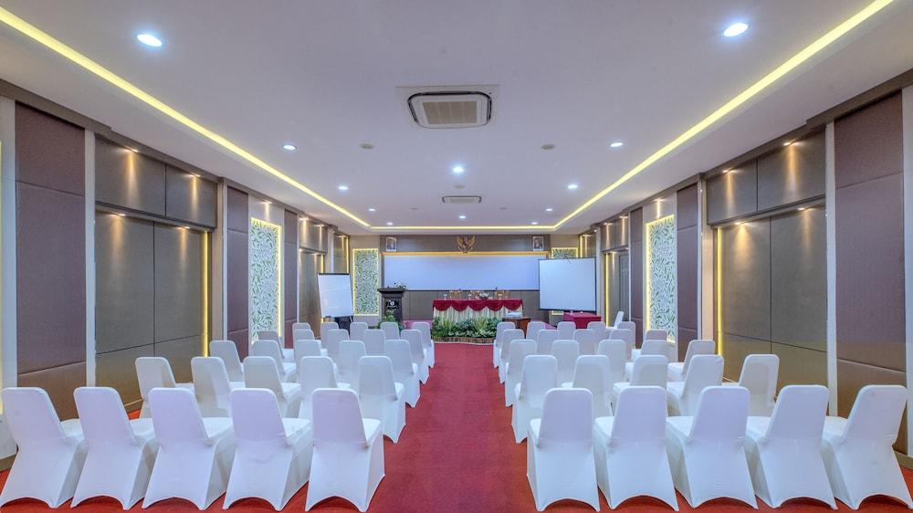 Lombok Garden Hotel Mataram Zewnętrze zdjęcie