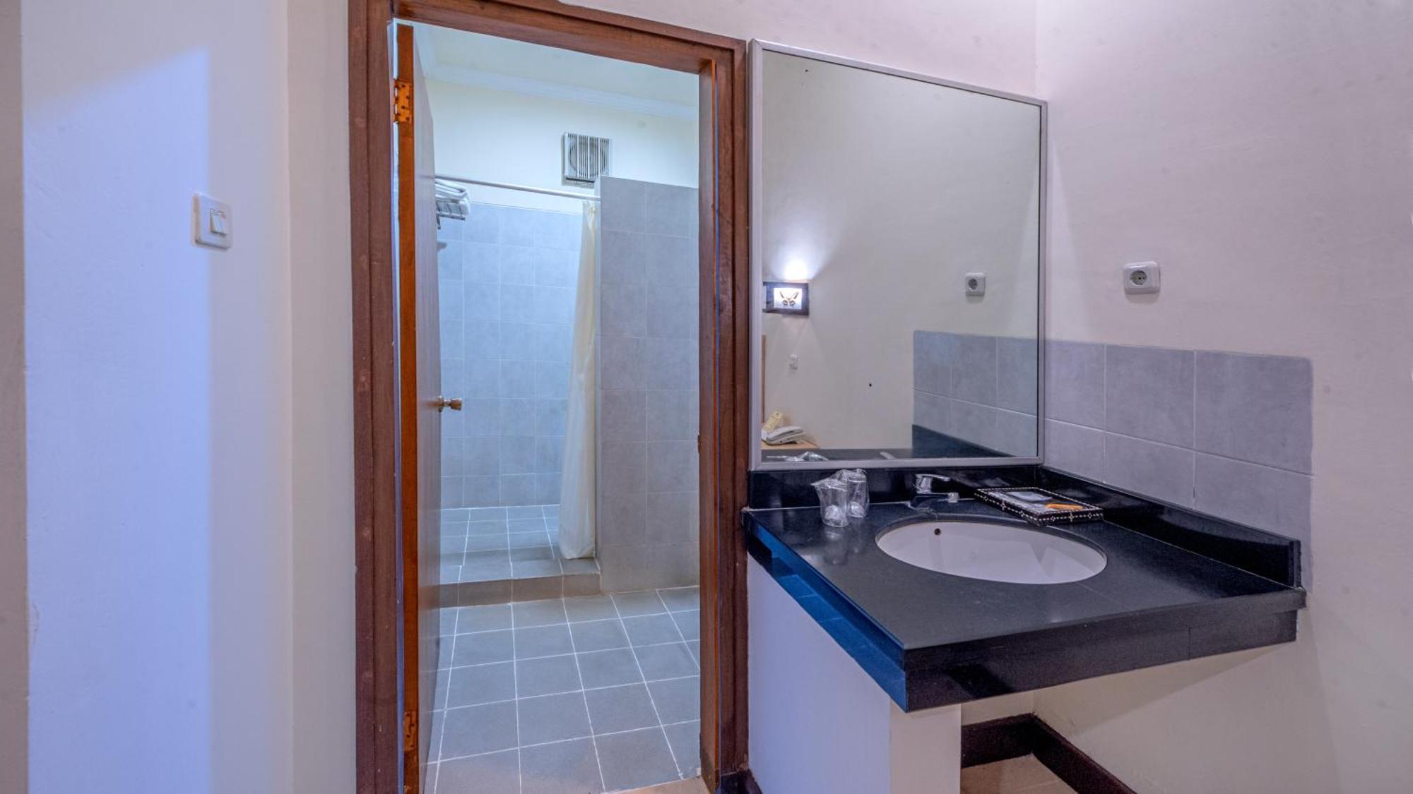 Lombok Garden Hotel Mataram Zewnętrze zdjęcie