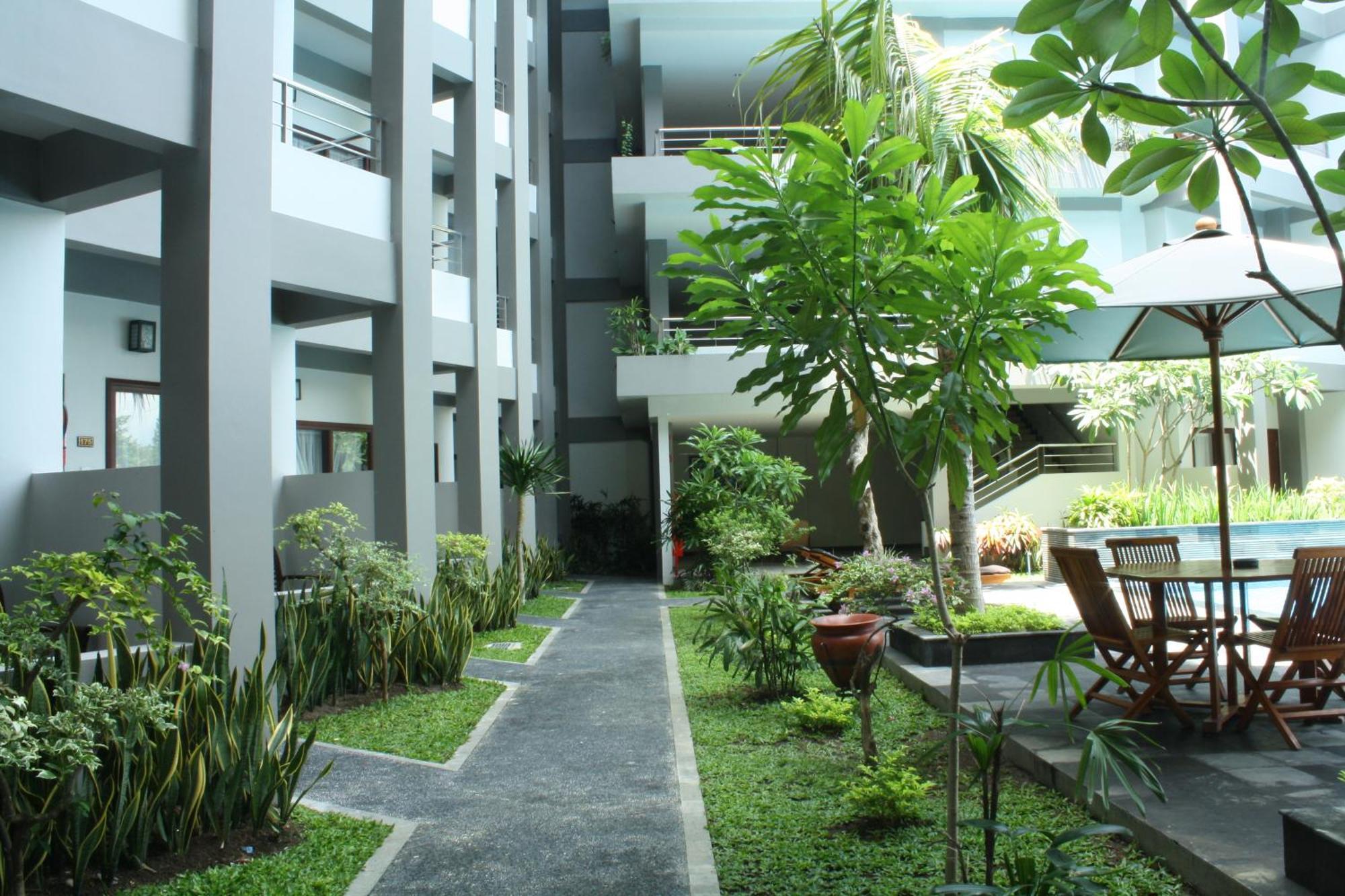 Lombok Garden Hotel Mataram Zewnętrze zdjęcie