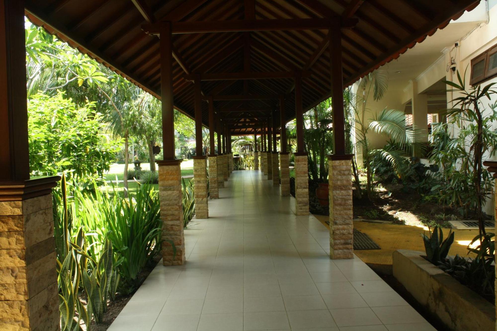 Lombok Garden Hotel Mataram Zewnętrze zdjęcie
