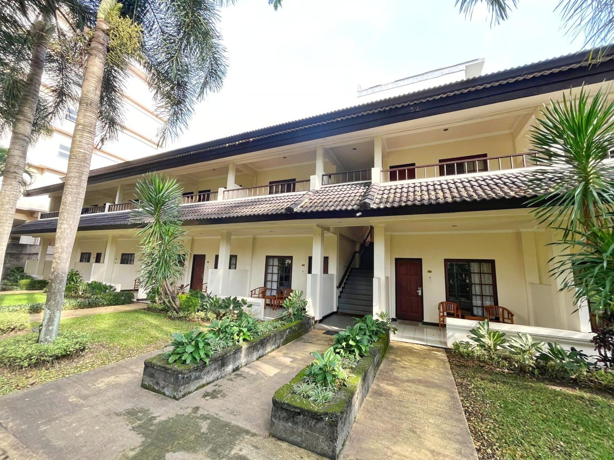 Lombok Garden Hotel Mataram Zewnętrze zdjęcie